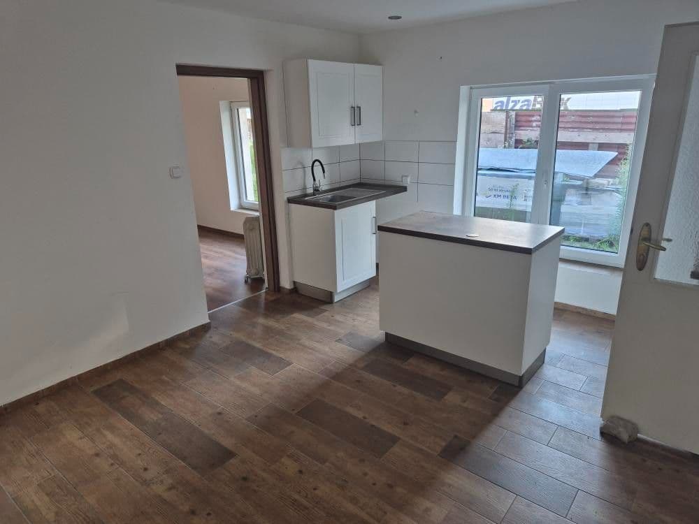 Pronájem bytu 2+kk 47 m², Dukelská, Horní Jelení, Pardubický kraj Pronájem bytu 2+kk 47 m², Dukelská, Horní Jelení, Pardubický kraj