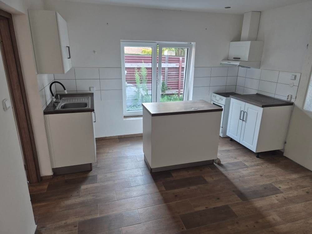 Pronájem bytu 2+kk 47 m², Dukelská, Horní Jelení, Pardubický kraj Pronájem bytu 2+kk 47 m², Dukelská, Horní Jelení, Pardubický kraj