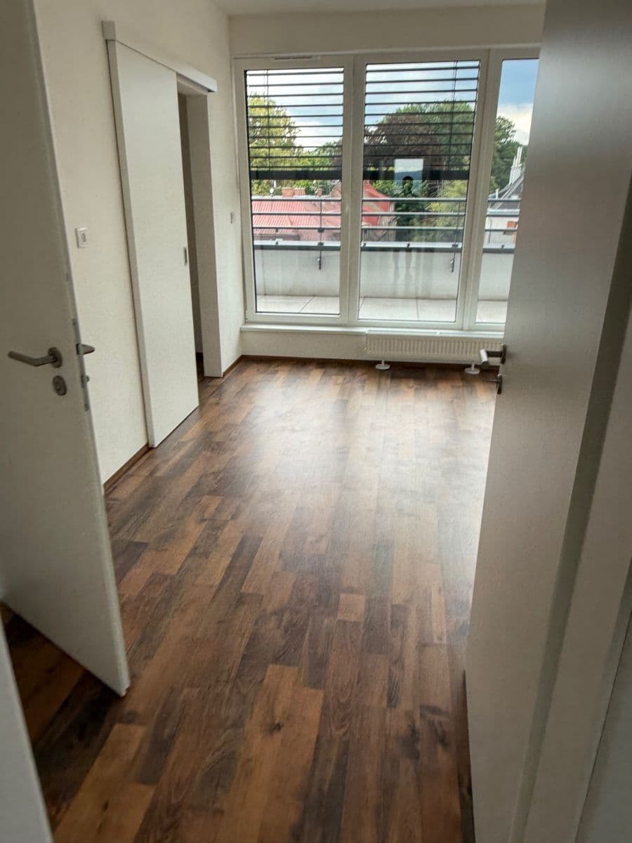Pronájem bytu 5+kk 153 m², Na Perštýně, Liberec, Liberecký kraj Pronájem bytu 5+kk 153 m², Na Perštýně, Liberec, Liberecký kraj