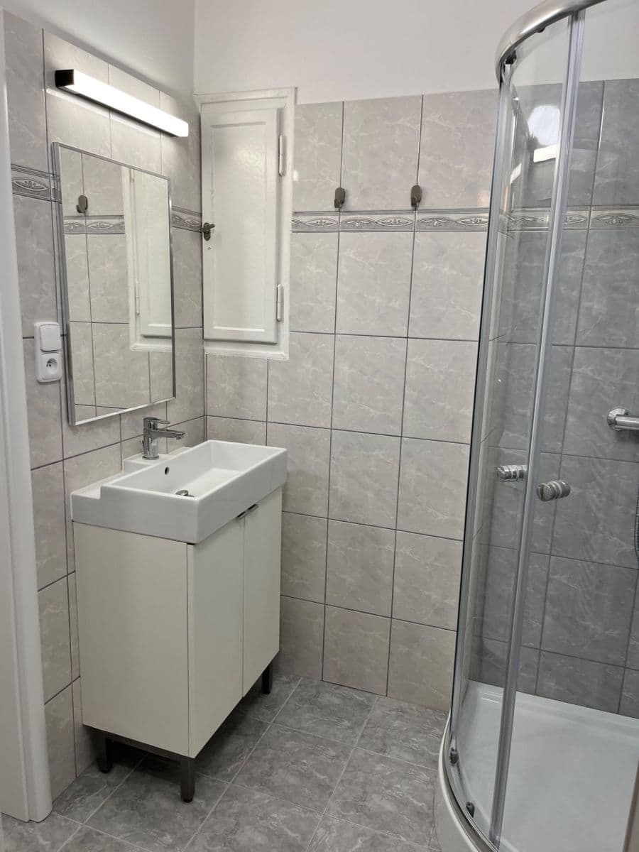 Pronájem bytu 2+kk 52 m², Puškinovo náměstí, Praha, Praha Pronájem bytu 2+kk 52 m², Puškinovo náměstí, Praha, Praha