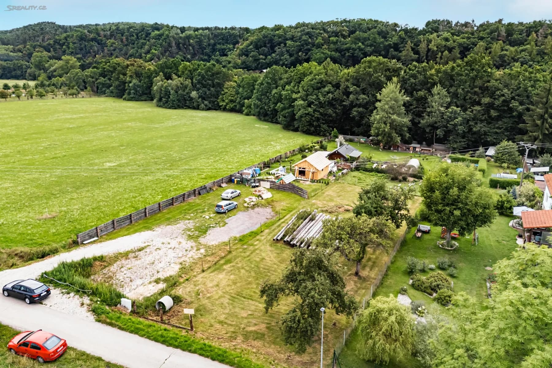 Prodej pozemku 1.949 m², Boršov nad Vltavou, Jihočeský kraj Prodej pozemku 1.949 m², Boršov nad Vltavou, Jihočeský kraj