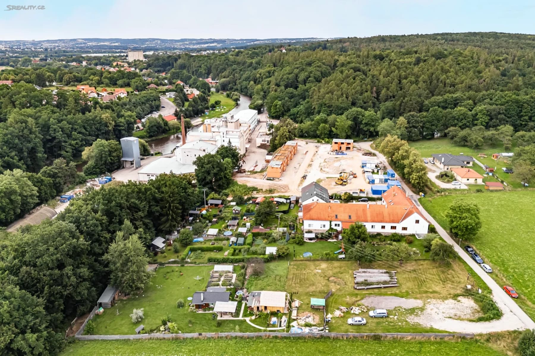 Prodej pozemku 1.949 m², Boršov nad Vltavou, Jihočeský kraj Prodej pozemku 1.949 m², Boršov nad Vltavou, Jihočeský kraj