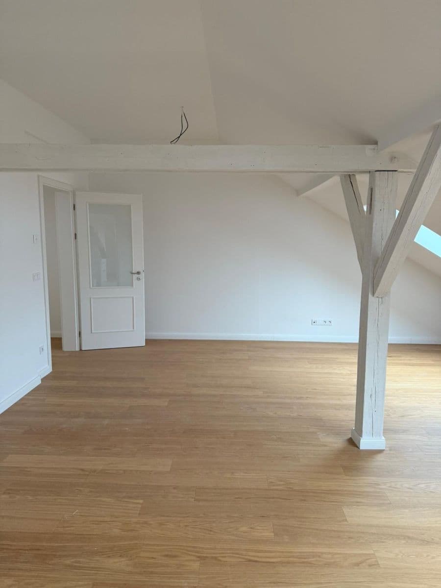 Pronájem bytu 2+1 82 m², Korunní, Praha, Praha Pronájem bytu 2+1 82 m², Korunní, Praha, Praha