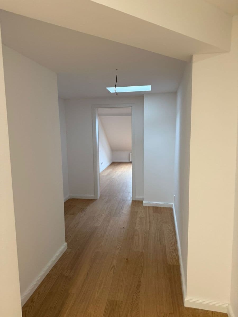 Pronájem bytu 2+1 82 m², Korunní, Praha, Praha Pronájem bytu 2+1 82 m², Korunní, Praha, Praha