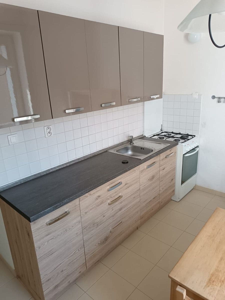 Pronájem bytu 1+1 36 m², Na Vrcholu, Praha, Praha Pronájem bytu 1+1 36 m², Na Vrcholu, Praha, Praha