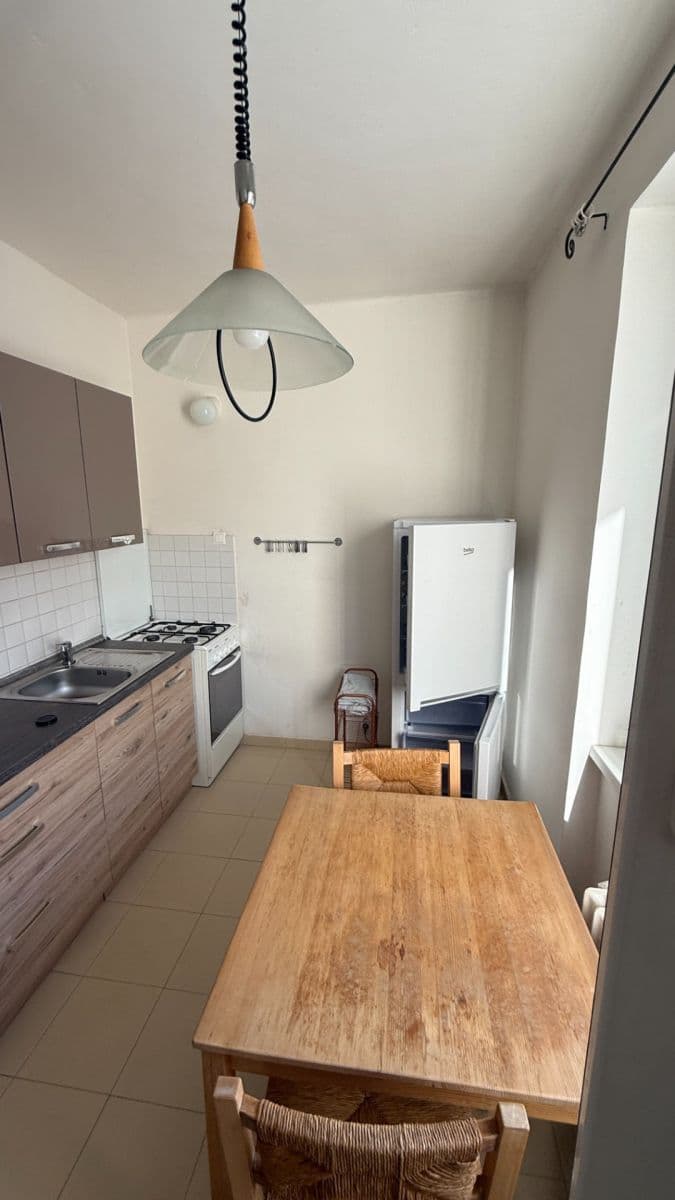 Pronájem bytu 1+1 36 m², Na Vrcholu, Praha, Praha Pronájem bytu 1+1 36 m², Na Vrcholu, Praha, Praha