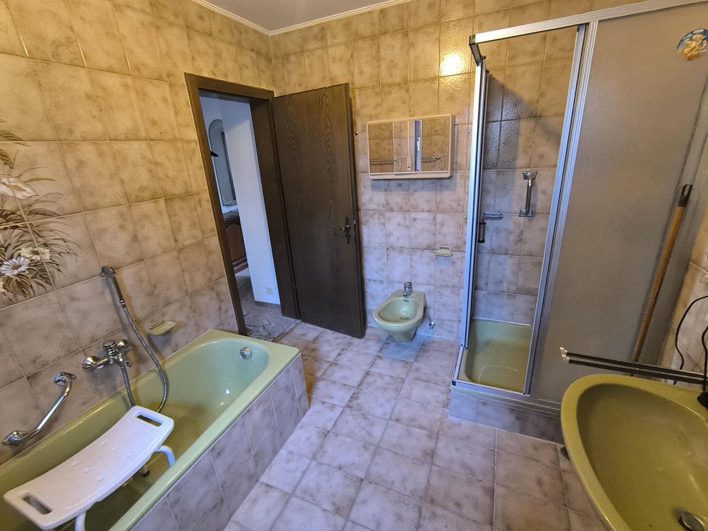 Prodej domu 169 m², pozemek 987 m², Prälat Mühldorferstr.12, Bad Griesbach i.Rottal, Bavorsko Prodej domu 169 m², pozemek 987 m², Prälat Mühldorferstr.12, Bad Griesbach i.Rottal, Bavorsko