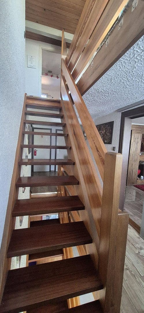 Prodej domu 153 m², pozemek 512 m², Mühlacker, Bádensko-Württembersko Prodej domu 153 m², pozemek 512 m², Mühlacker, Bádensko-Württembersko