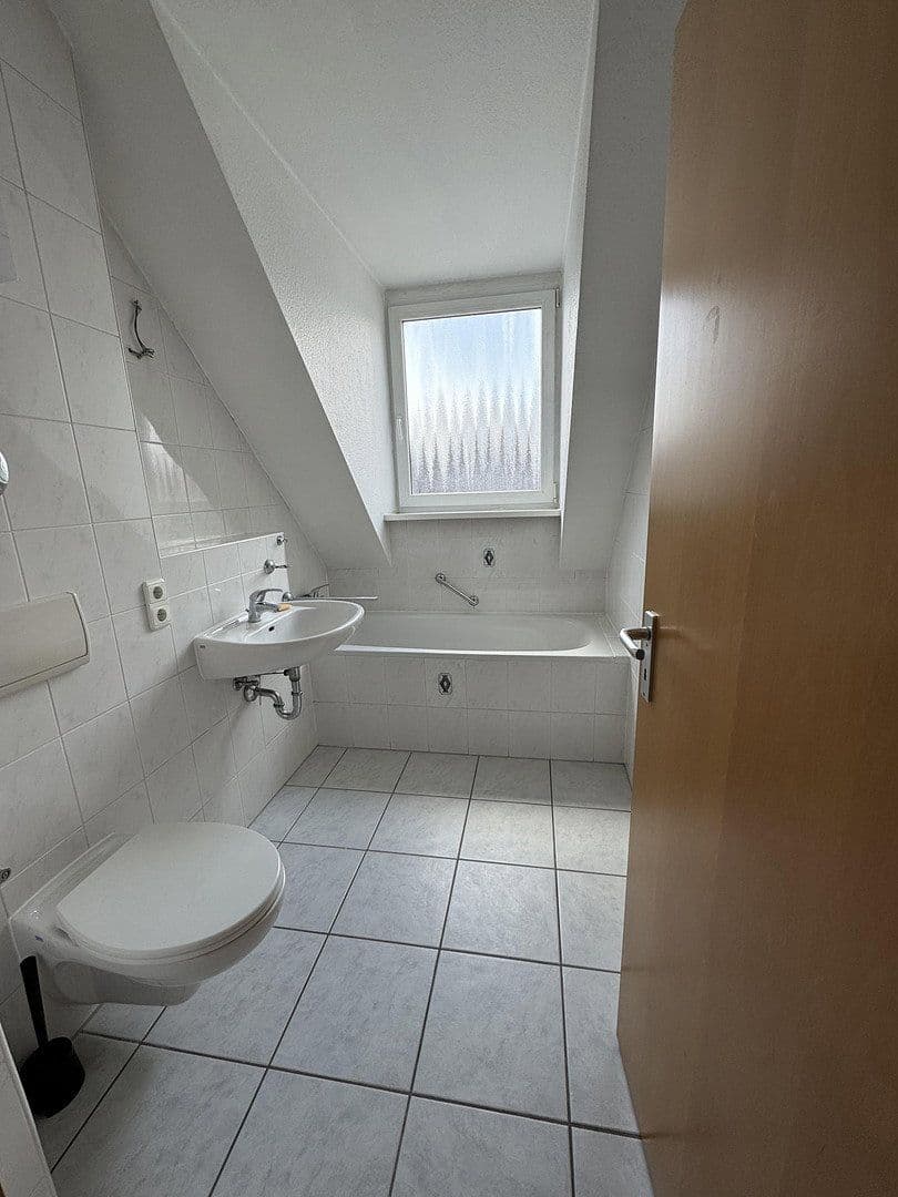 Prodej bytu 2+1 54 m², Admiral-Scheer-Str. 11, Mainz-Kastel, Hessen Prodej bytu 2+1 54 m², Admiral-Scheer-Str. 11, Mainz-Kastel, Hessen