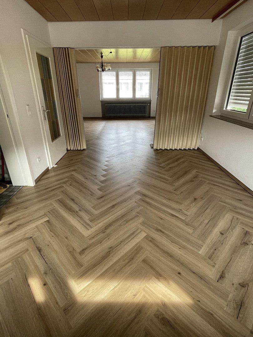 Pronájem bytu 5+1 107 m², Nagold, Bádensko-Württembersko Pronájem bytu 5+1 107 m², Nagold, Bádensko-Württembersko