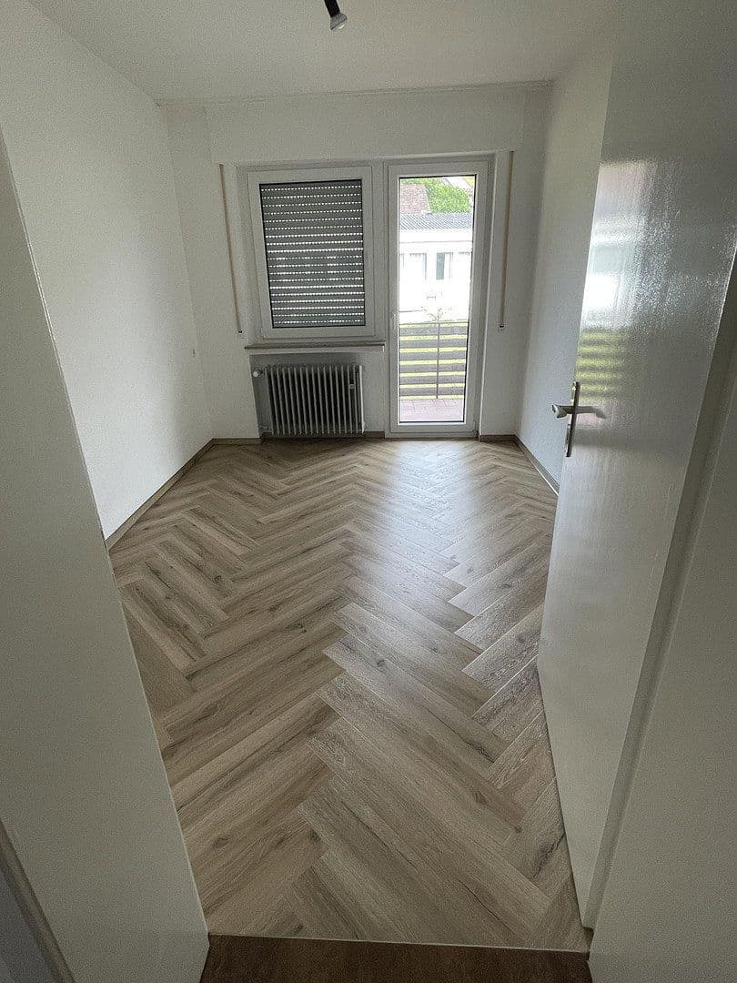 Pronájem bytu 5+1 107 m², Nagold, Bádensko-Württembersko Pronájem bytu 5+1 107 m², Nagold, Bádensko-Württembersko