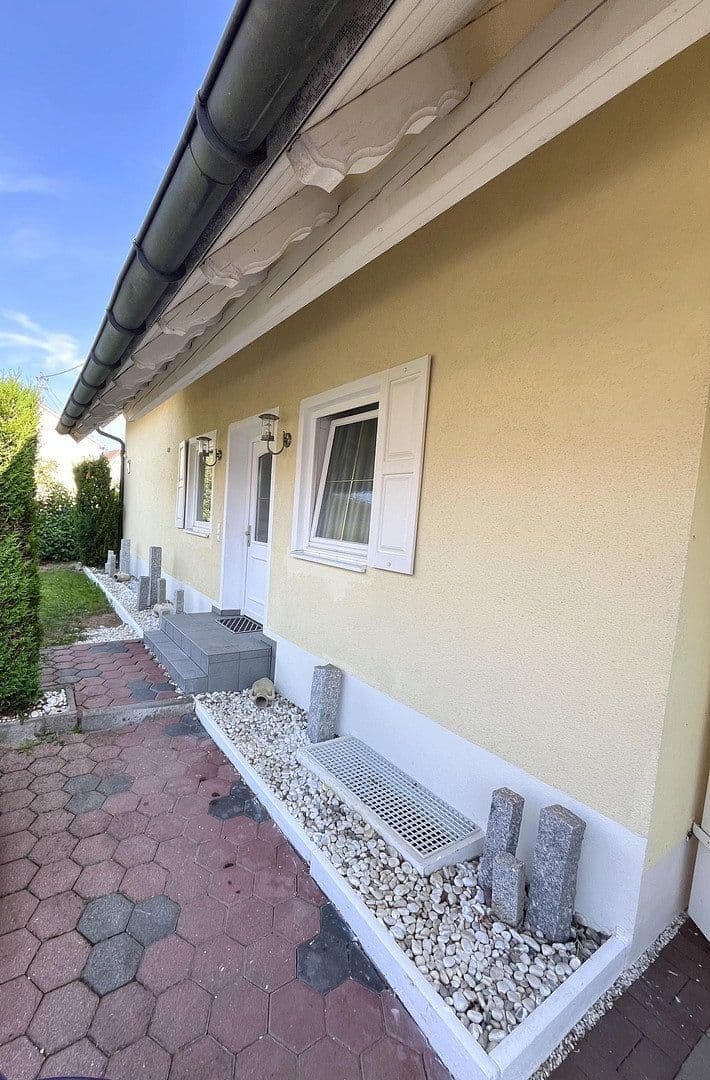 Prodej domu 204 m², pozemek 542 m², Mickhausen, Bavorsko Prodej domu 204 m², pozemek 542 m², Mickhausen, Bavorsko