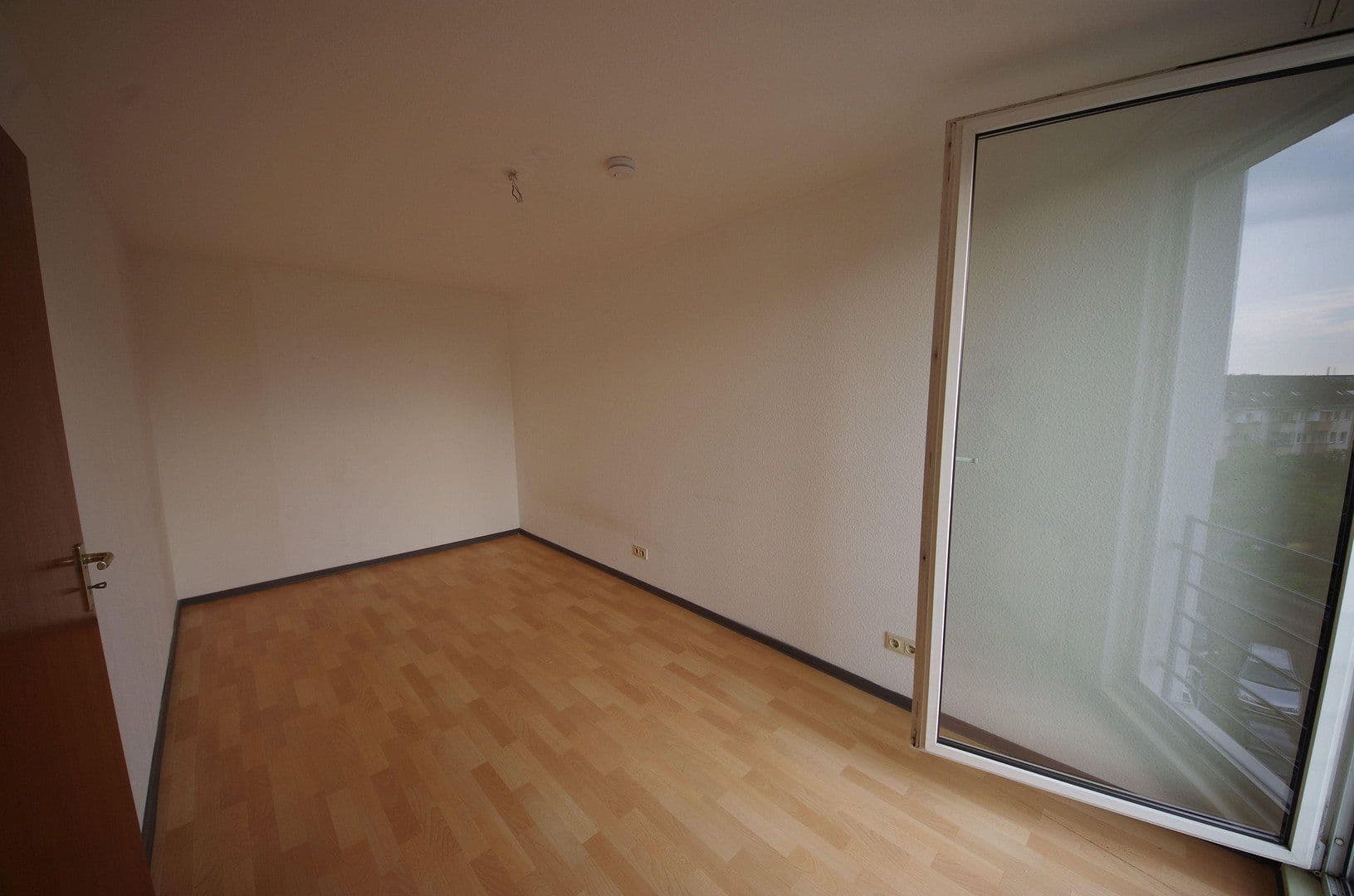 Pronájem bytu 2+1 32 m², Himmelgeisterstr. 85, Düsseldorf, Severní Porýní-Vestfálsko Pronájem bytu 2+1 32 m², Himmelgeisterstr. 85, Düsseldorf, Severní Porýní-Vestfálsko