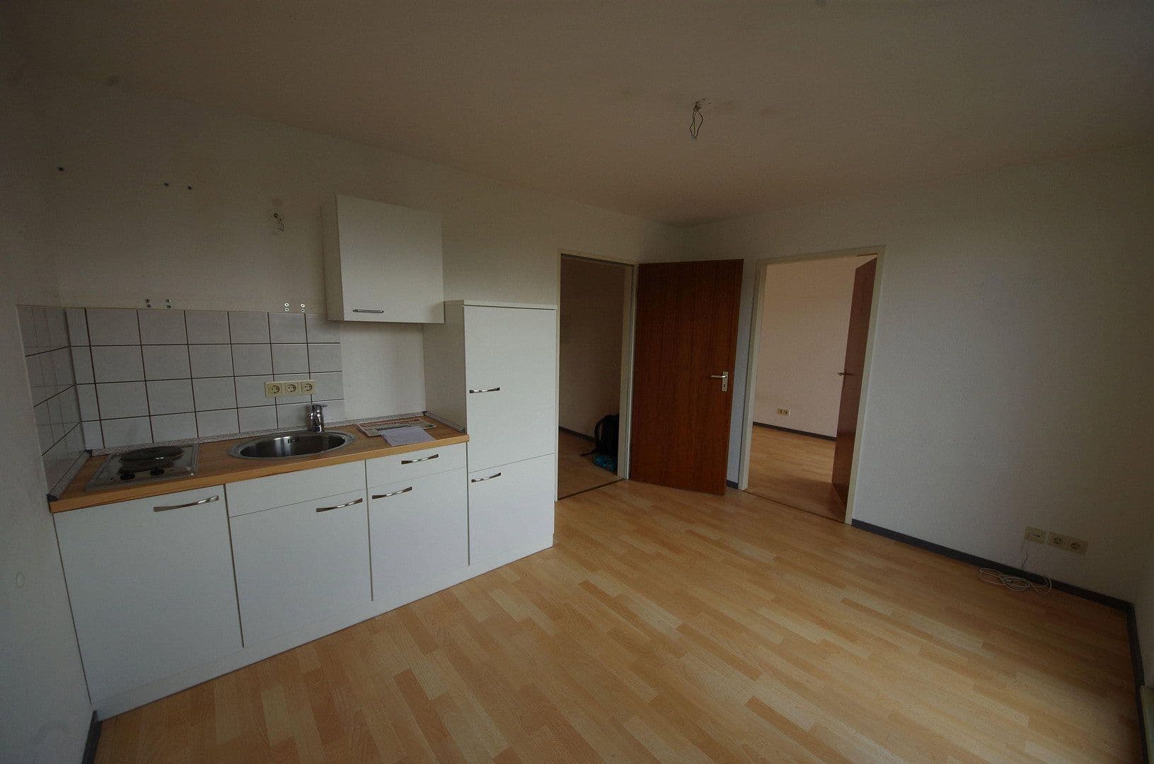 Pronájem bytu 2+1 32 m², Himmelgeisterstr. 85, Düsseldorf, Severní Porýní-Vestfálsko Pronájem bytu 2+1 32 m², Himmelgeisterstr. 85, Düsseldorf, Severní Porýní-Vestfálsko