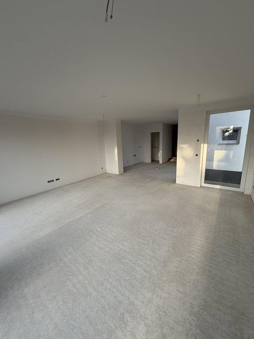 Pronájem bytu 3+1 95 m², Zülpich, Severní Porýní-Vestfálsko Pronájem bytu 3+1 95 m², Zülpich, Severní Porýní-Vestfálsko