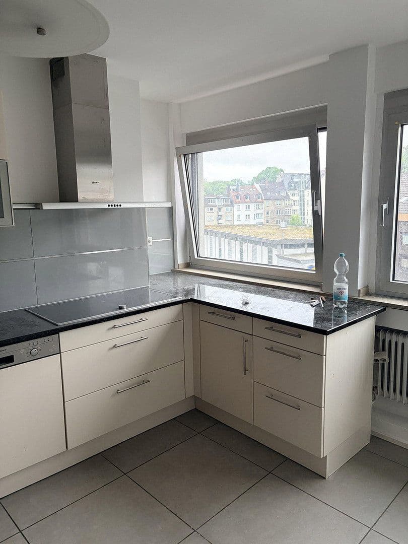 Pronájem bytu 2+1 80 m², Hofkamp 140, Wuppertal, Severní Porýní-Vestfálsko Pronájem bytu 2+1 80 m², Hofkamp 140, Wuppertal, Severní Porýní-Vestfálsko
