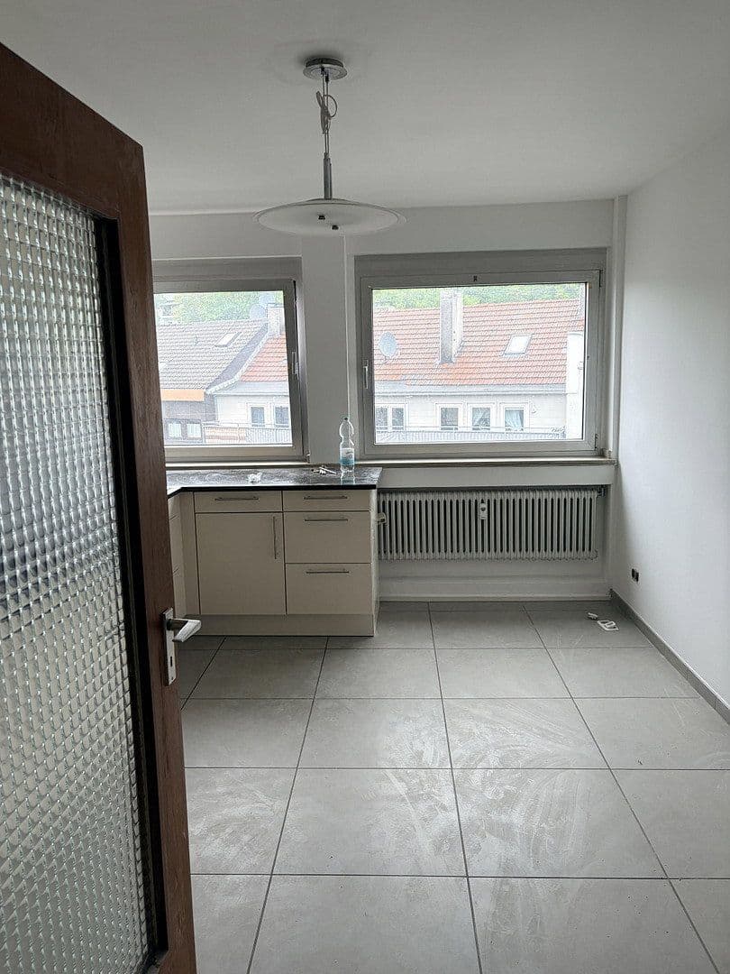 Pronájem bytu 2+1 80 m², Hofkamp 140, Wuppertal, Severní Porýní-Vestfálsko Pronájem bytu 2+1 80 m², Hofkamp 140, Wuppertal, Severní Porýní-Vestfálsko