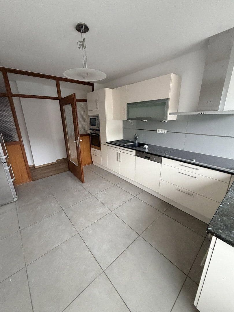 Pronájem bytu 2+1 80 m², Hofkamp 140, Wuppertal, Severní Porýní-Vestfálsko Pronájem bytu 2+1 80 m², Hofkamp 140, Wuppertal, Severní Porýní-Vestfálsko