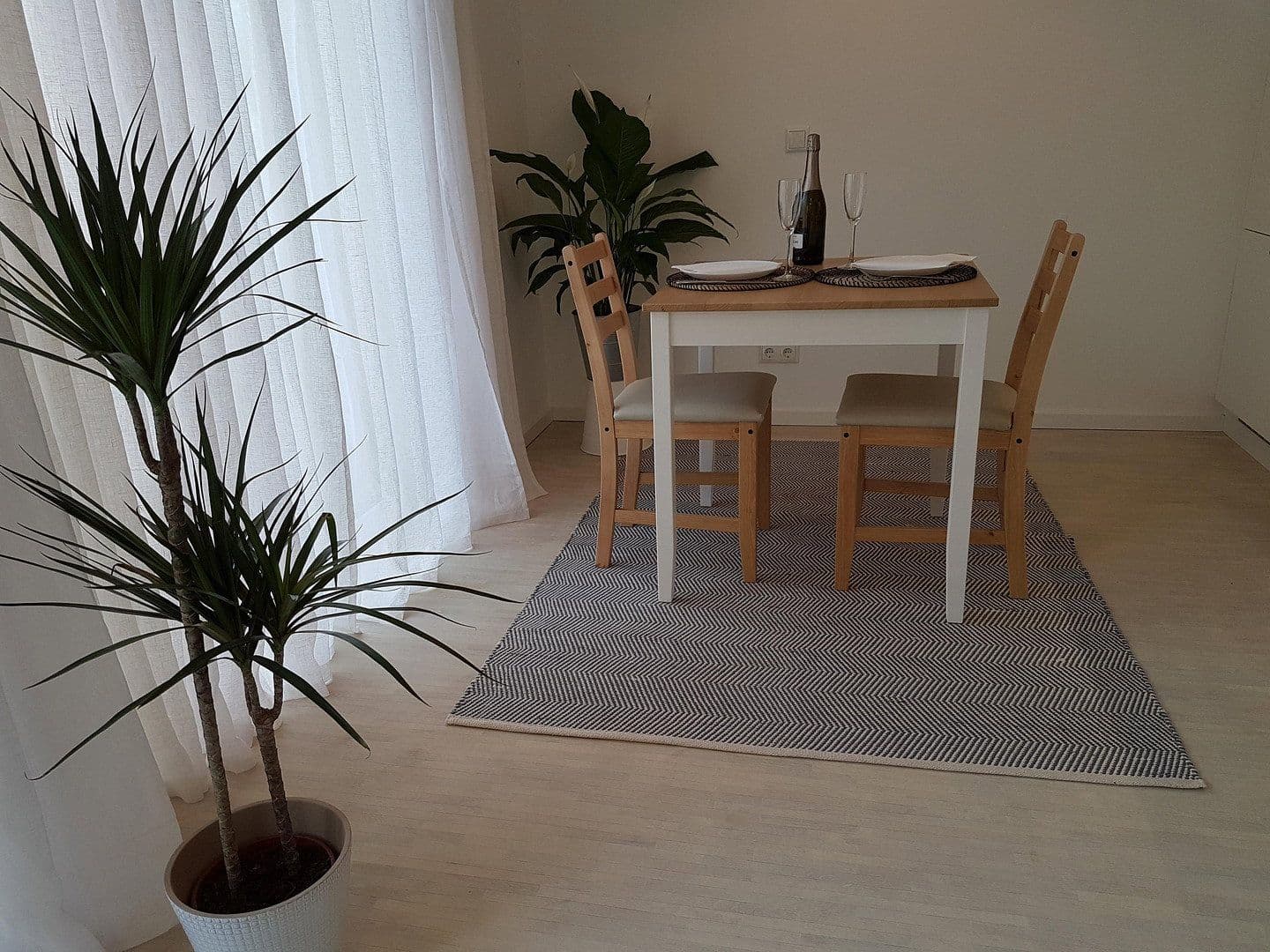 Pronájem bytu 1+kk 31 m², Dammstr. 2, Unterföhring, Bavorsko Pronájem bytu 1+kk 31 m², Dammstr. 2, Unterföhring, Bavorsko