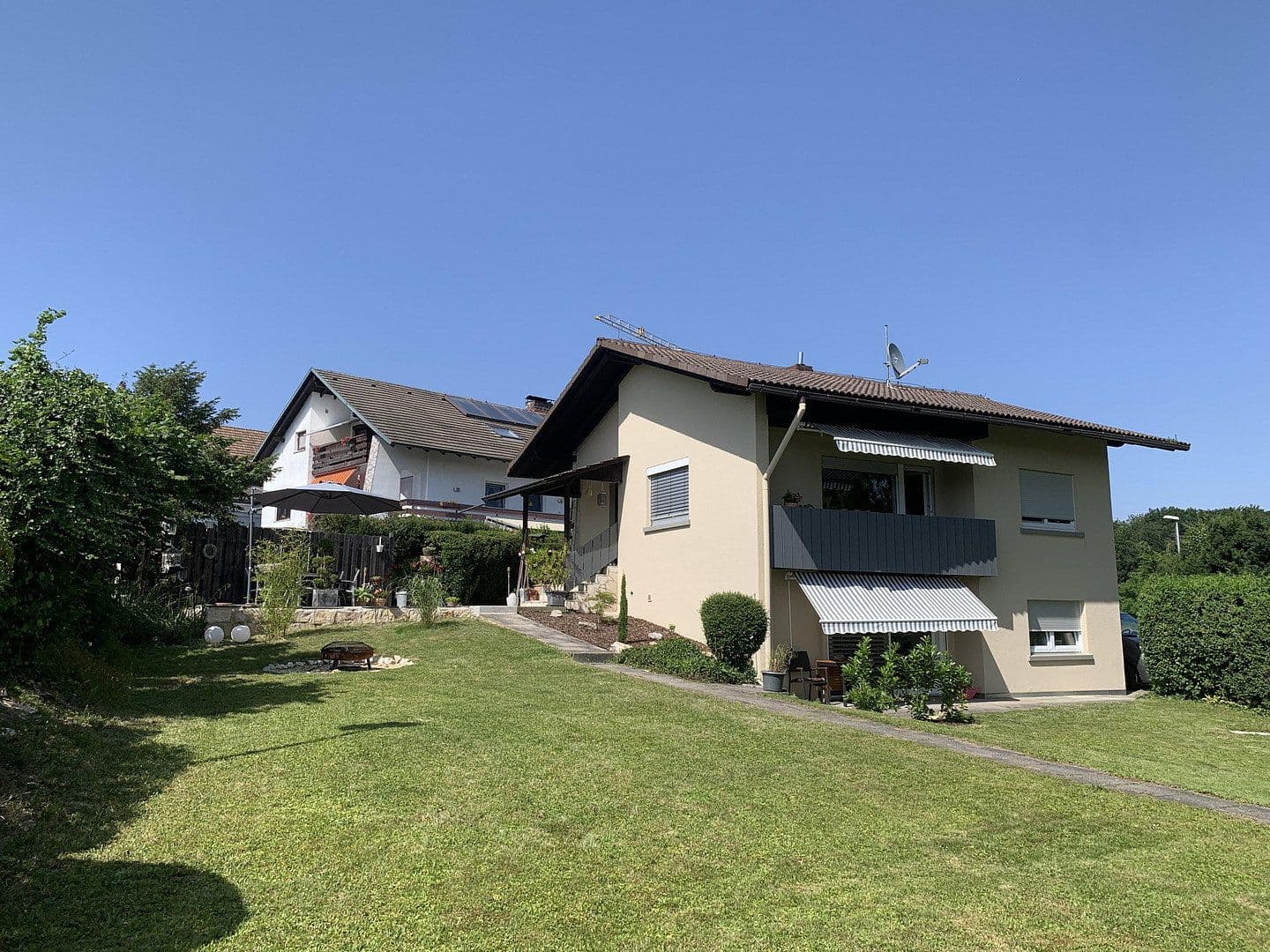 Prodej domu 125 m², pozemek 815 m², Rheinfelden (Baden), Bádensko-Württembersko Prodej domu 125 m², pozemek 815 m², Rheinfelden (Baden), Bádensko-Württembersko