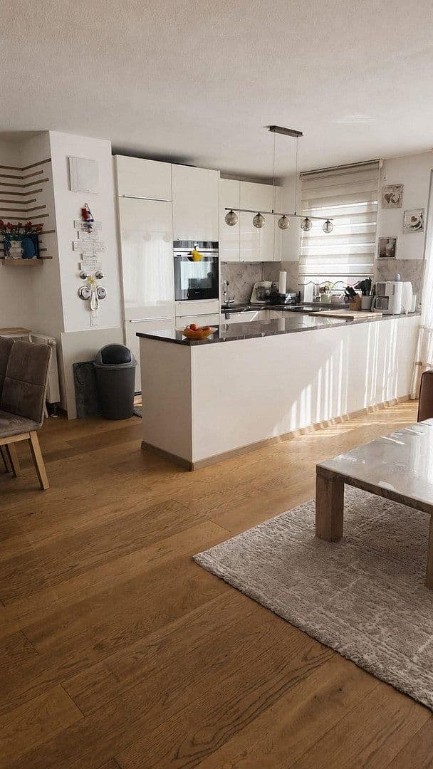 Prodej bytu 4+1 93 m², Haar, Bavorsko Prodej bytu 4+1 93 m², Haar, Bavorsko