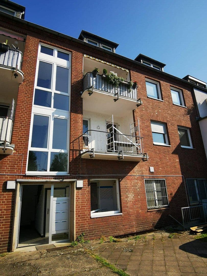 Pronájem bytu 4+1 106 m², Dorfstraße 11, Meerbusch, Severní Porýní-Vestfálsko Pronájem bytu 4+1 106 m², Dorfstraße 11, Meerbusch, Severní Porýní-Vestfálsko