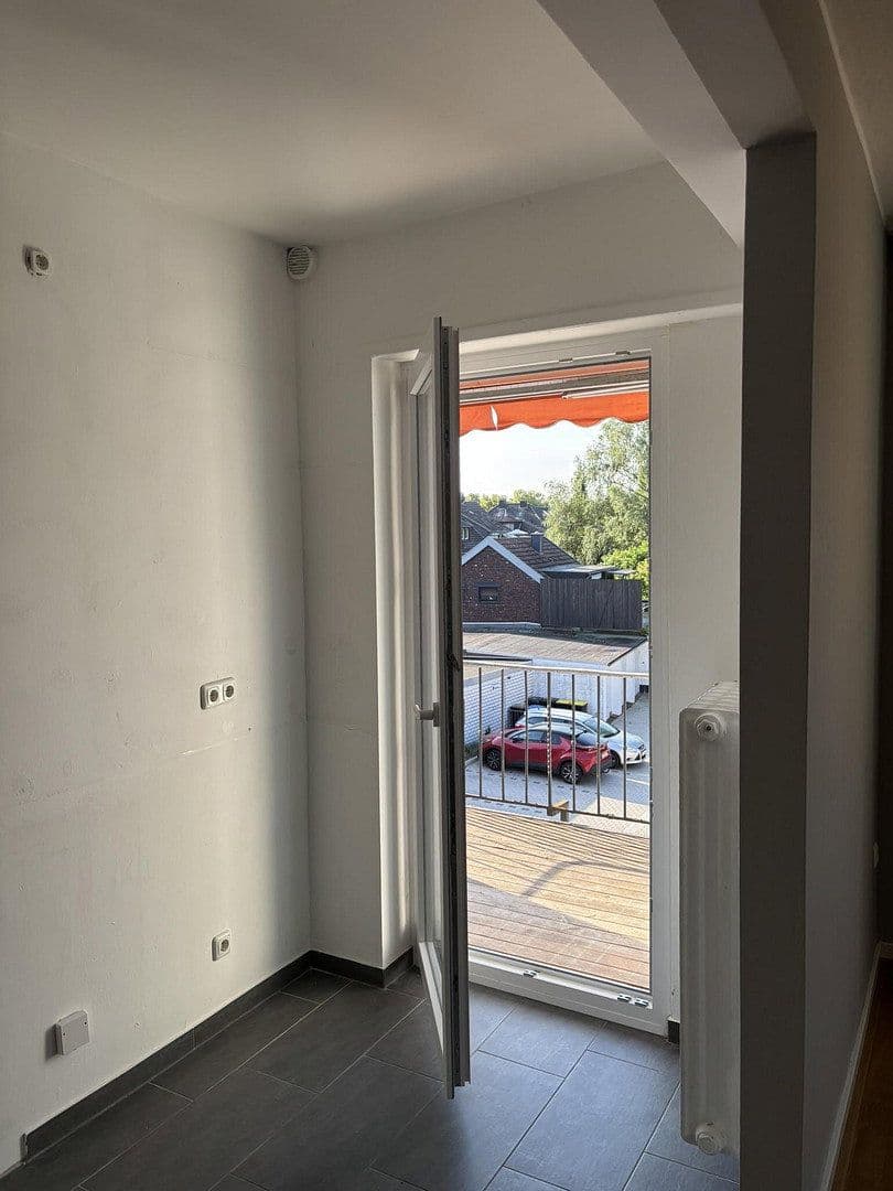 Pronájem bytu 4+1 106 m², Dorfstraße 11, Meerbusch, Severní Porýní-Vestfálsko Pronájem bytu 4+1 106 m², Dorfstraße 11, Meerbusch, Severní Porýní-Vestfálsko