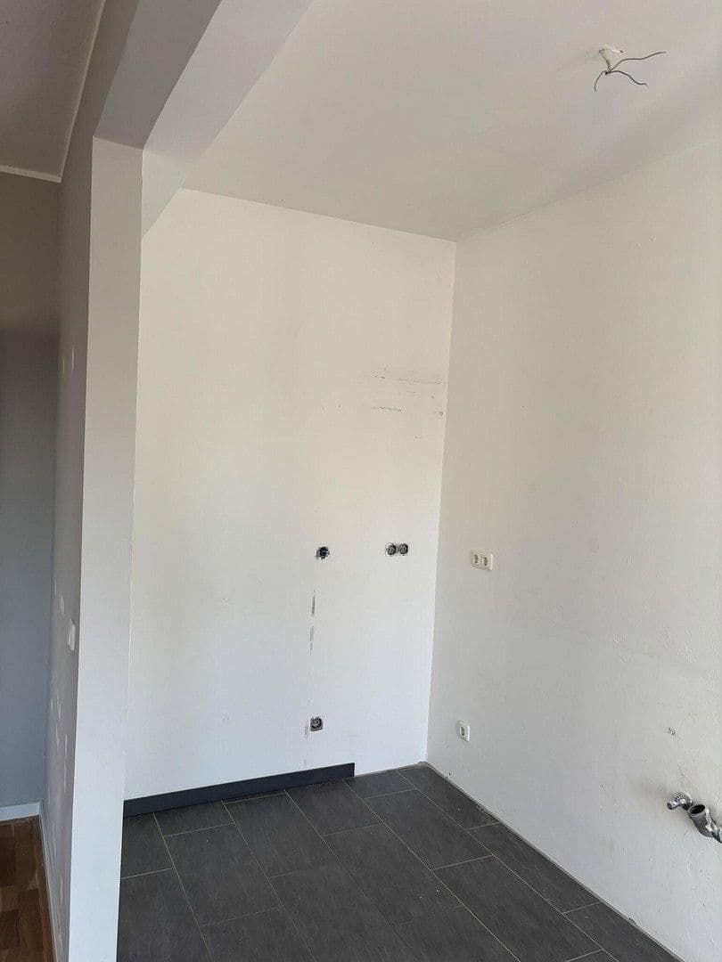 Pronájem bytu 4+1 106 m², Dorfstraße 11, Meerbusch, Severní Porýní-Vestfálsko Pronájem bytu 4+1 106 m², Dorfstraße 11, Meerbusch, Severní Porýní-Vestfálsko