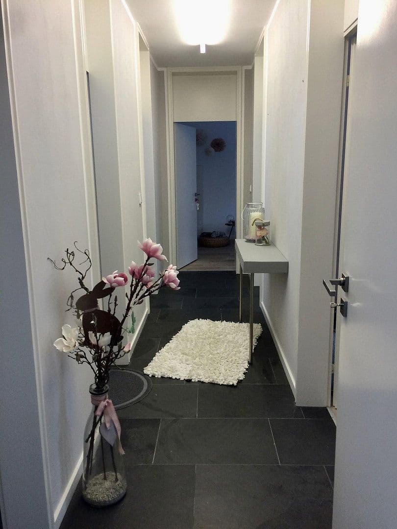 Pronájem domu 127 m², pozemek 450 m², Stadtbergen, Bavorsko Pronájem domu 127 m², pozemek 450 m², Stadtbergen, Bavorsko