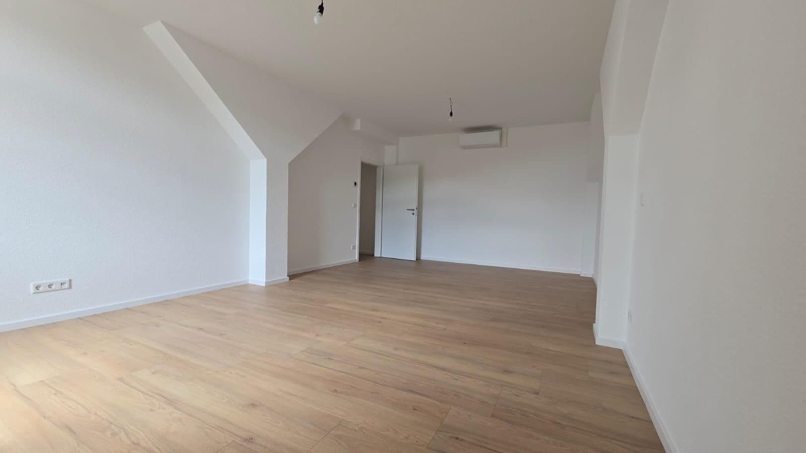 Pronájem bytu 2+1 70 m², Dillenburg, Hessen Pronájem bytu 2+1 70 m², Dillenburg, Hessen