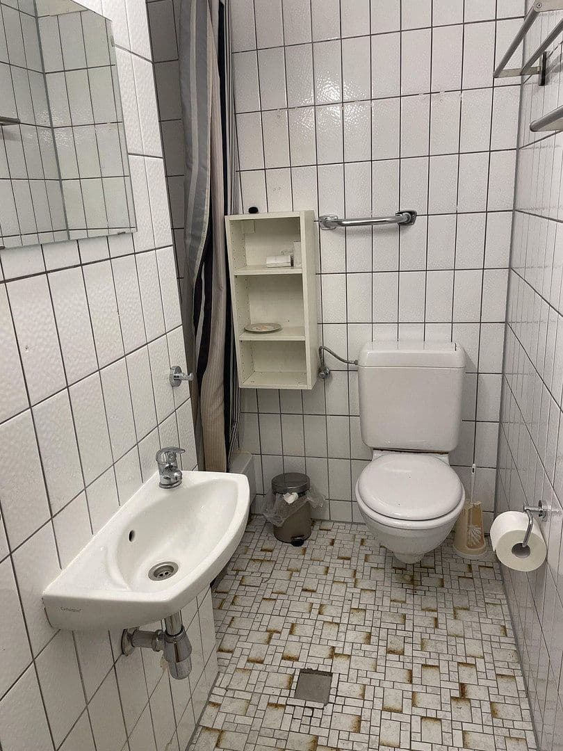 Pronájem bytu 17 m², Ziegeleiweg 14, Köln, Severní Porýní-Vestfálsko Pronájem bytu 17 m², Ziegeleiweg 14, Köln, Severní Porýní-Vestfálsko
