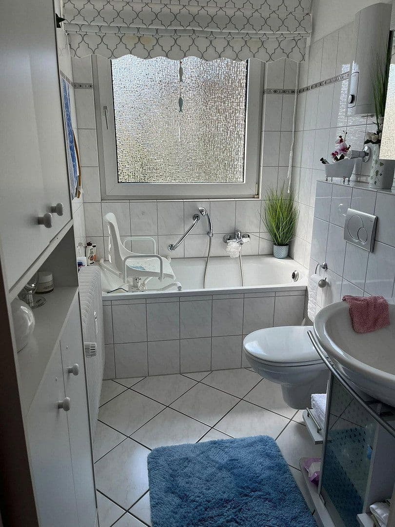 Pronájem bytu 2+kk 58 m², Schloßstr. 317, Essen, Severní Porýní-Vestfálsko Pronájem bytu 2+kk 58 m², Schloßstr. 317, Essen, Severní Porýní-Vestfálsko