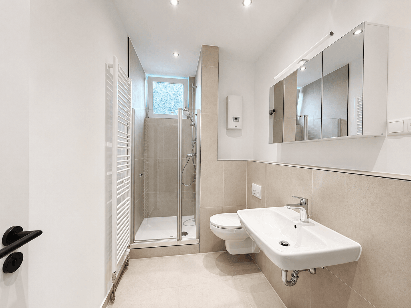 Prodej bytu 4+1 83 m², Fehrbellinstr. 7, Köln, Severní Porýní-Vestfálsko Prodej bytu 4+1 83 m², Fehrbellinstr. 7, Köln, Severní Porýní-Vestfálsko