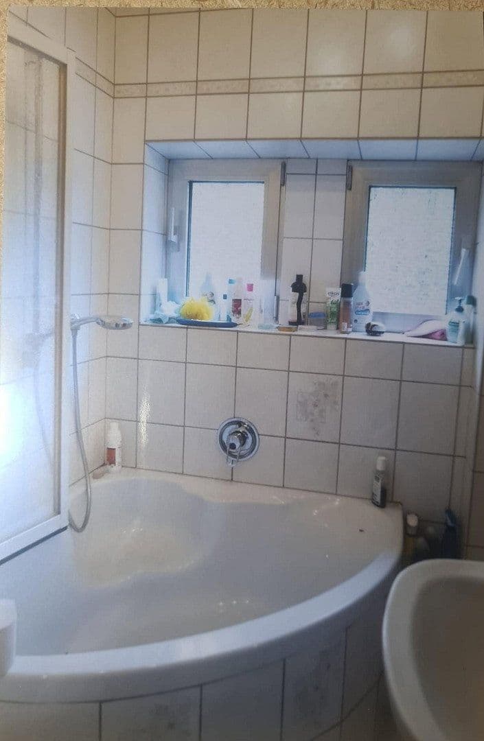 Prodej domu 132 m², pozemek 241 m², Moselschachtstraße 3, Neunkirchen, Země Sársko Prodej domu 132 m², pozemek 241 m², Moselschachtstraße 3, Neunkirchen, Země Sársko