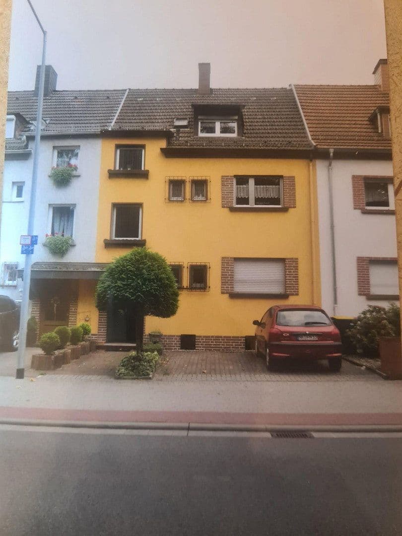 Prodej domu 132 m², pozemek 241 m², Moselschachtstraße 3, Neunkirchen, Země Sársko Prodej domu 132 m², pozemek 241 m², Moselschachtstraße 3, Neunkirchen, Země Sársko