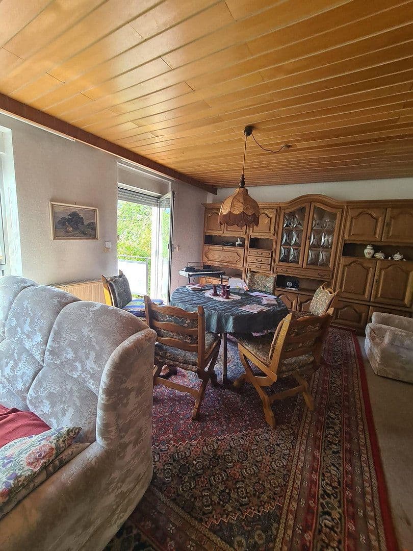 Prodej domu 132 m², pozemek 241 m², Moselschachtstraße 3, Neunkirchen, Země Sársko Prodej domu 132 m², pozemek 241 m², Moselschachtstraße 3, Neunkirchen, Země Sársko