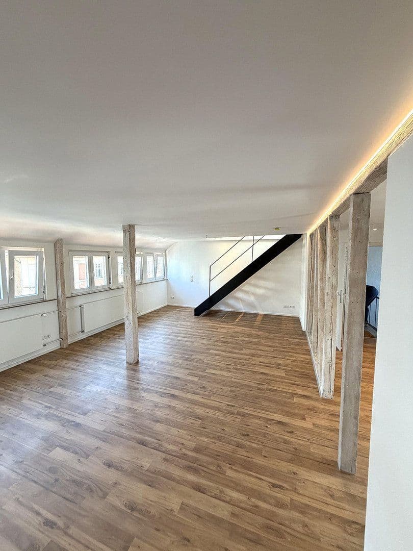 Prodej bytu 3+1 83 m², Stuttgart, Bádensko-Württembersko Prodej bytu 3+1 83 m², Stuttgart, Bádensko-Württembersko