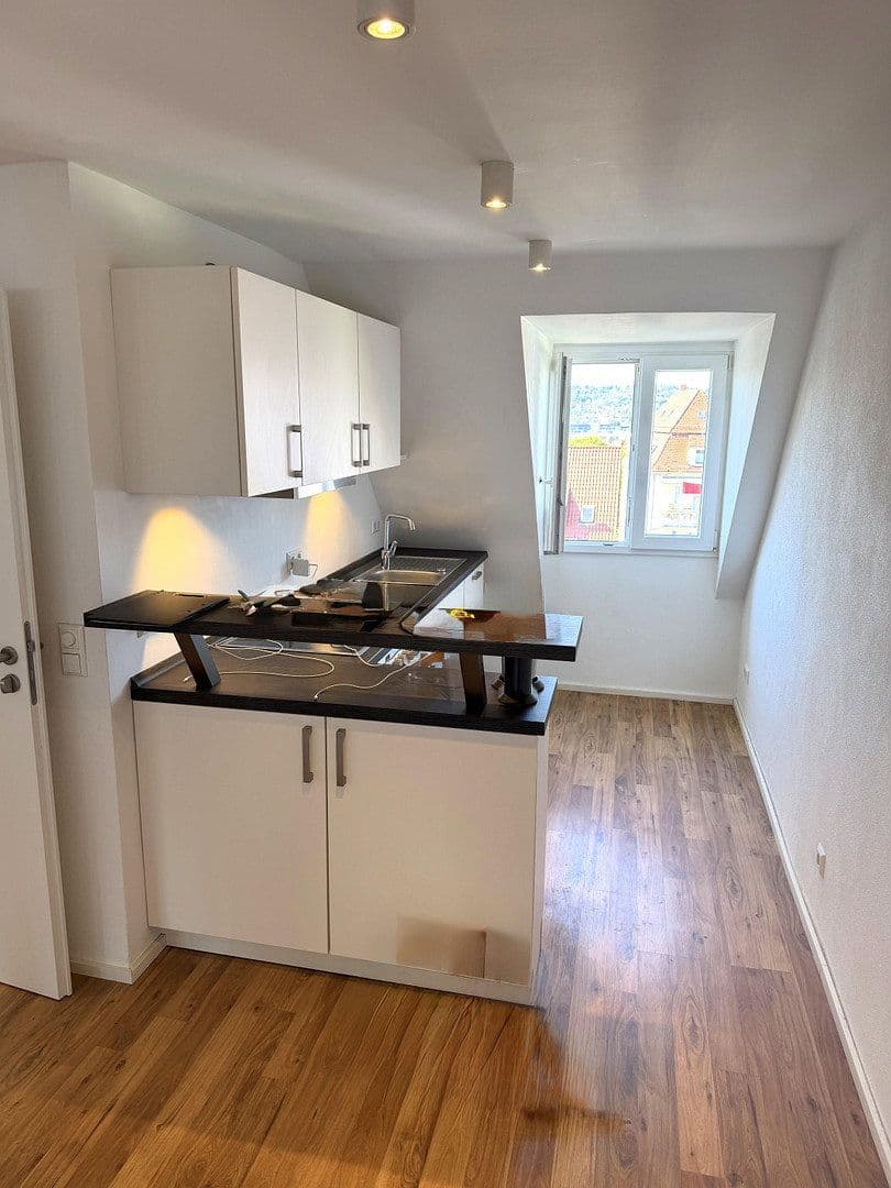 Prodej bytu 3+1 83 m², Stuttgart, Bádensko-Württembersko Prodej bytu 3+1 83 m², Stuttgart, Bádensko-Württembersko