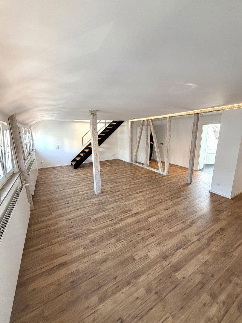 Prodej bytu 3+1 83 m², Stuttgart, Bádensko-Württembersko Prodej bytu 3+1 83 m², Stuttgart, Bádensko-Württembersko