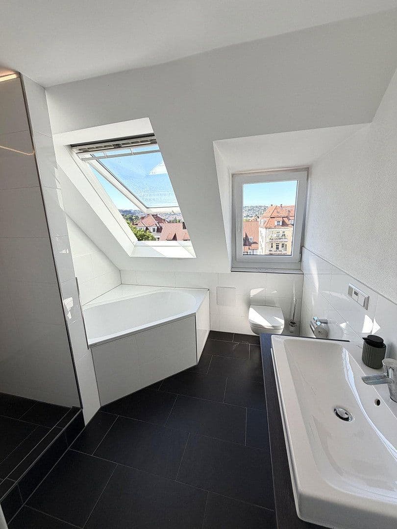 Prodej bytu 3+1 83 m², Stuttgart, Bádensko-Württembersko Prodej bytu 3+1 83 m², Stuttgart, Bádensko-Württembersko
