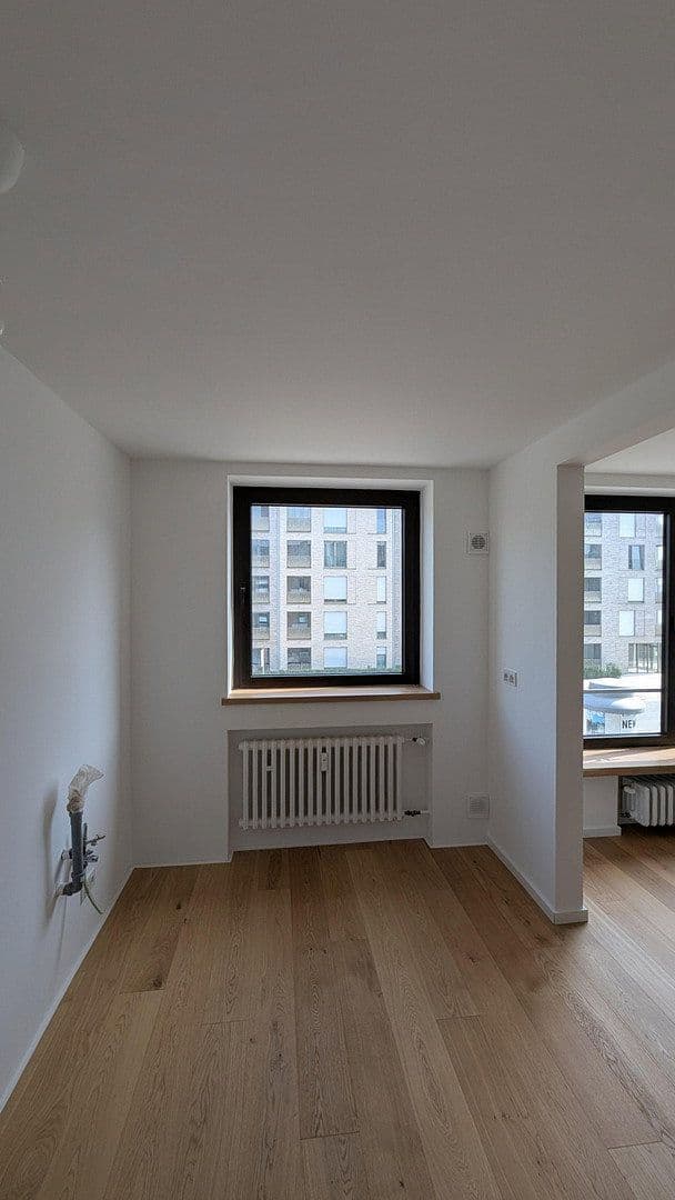 Prodej bytu 3+kk 106 m², Düsseldorf, Severní Porýní-Vestfálsko Prodej bytu 3+kk 106 m², Düsseldorf, Severní Porýní-Vestfálsko