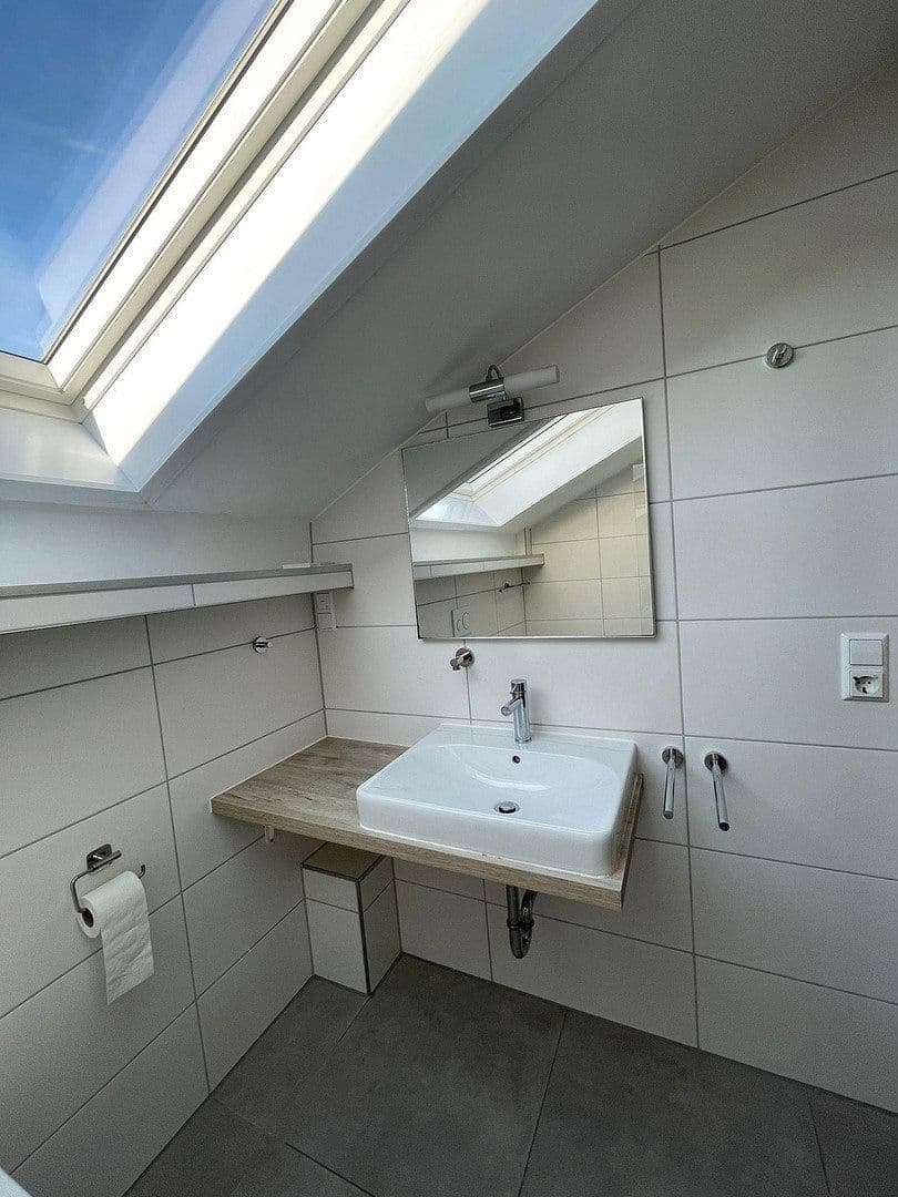 Prodej domu 118 m², pozemek 324 m², Schwieberdingen, Bádensko-Württembersko Prodej domu 118 m², pozemek 324 m², Schwieberdingen, Bádensko-Württembersko