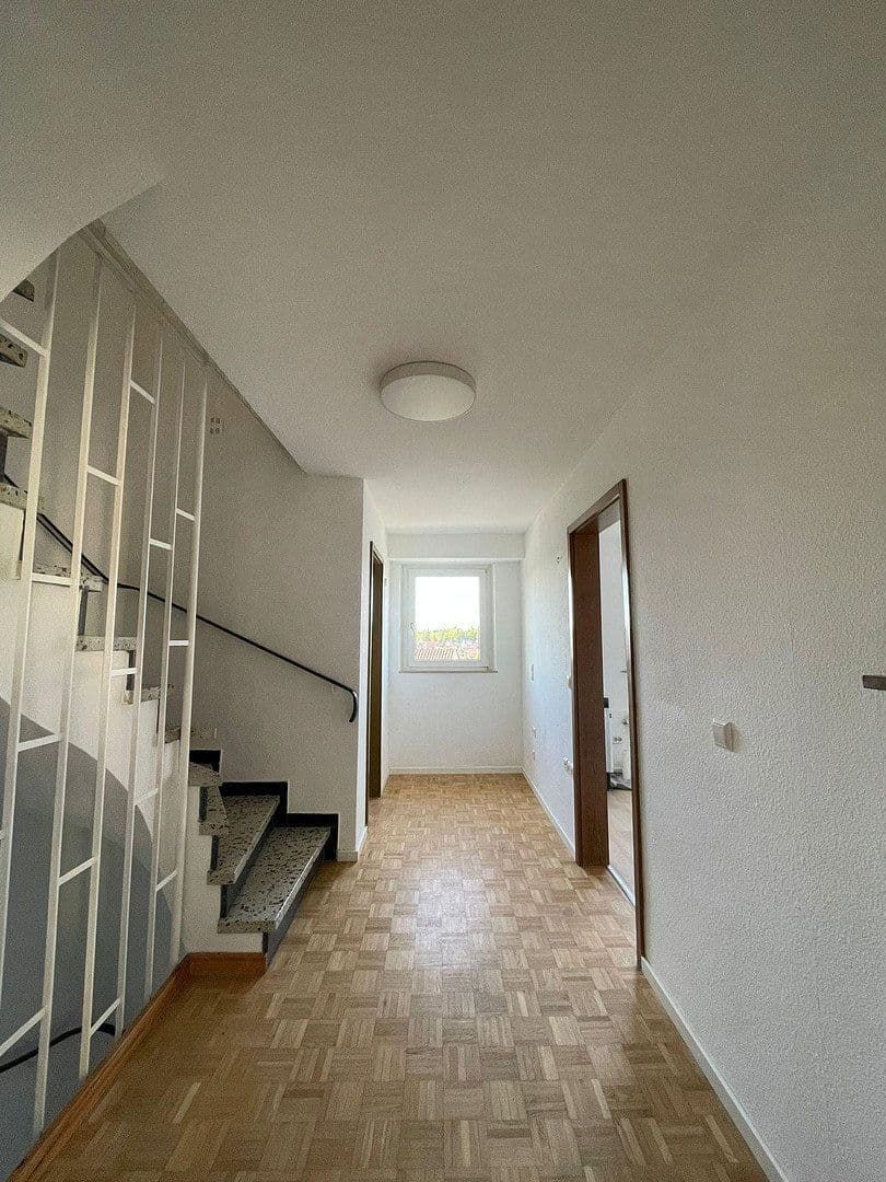 Prodej domu 118 m², pozemek 324 m², Schwieberdingen, Bádensko-Württembersko Prodej domu 118 m², pozemek 324 m², Schwieberdingen, Bádensko-Württembersko
