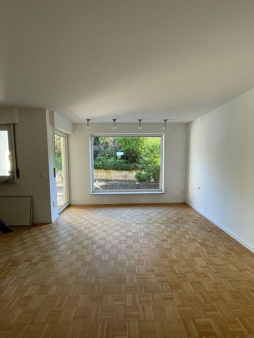 Prodej domu 118 m², pozemek 324 m², Schwieberdingen, Bádensko-Württembersko Prodej domu 118 m², pozemek 324 m², Schwieberdingen, Bádensko-Württembersko