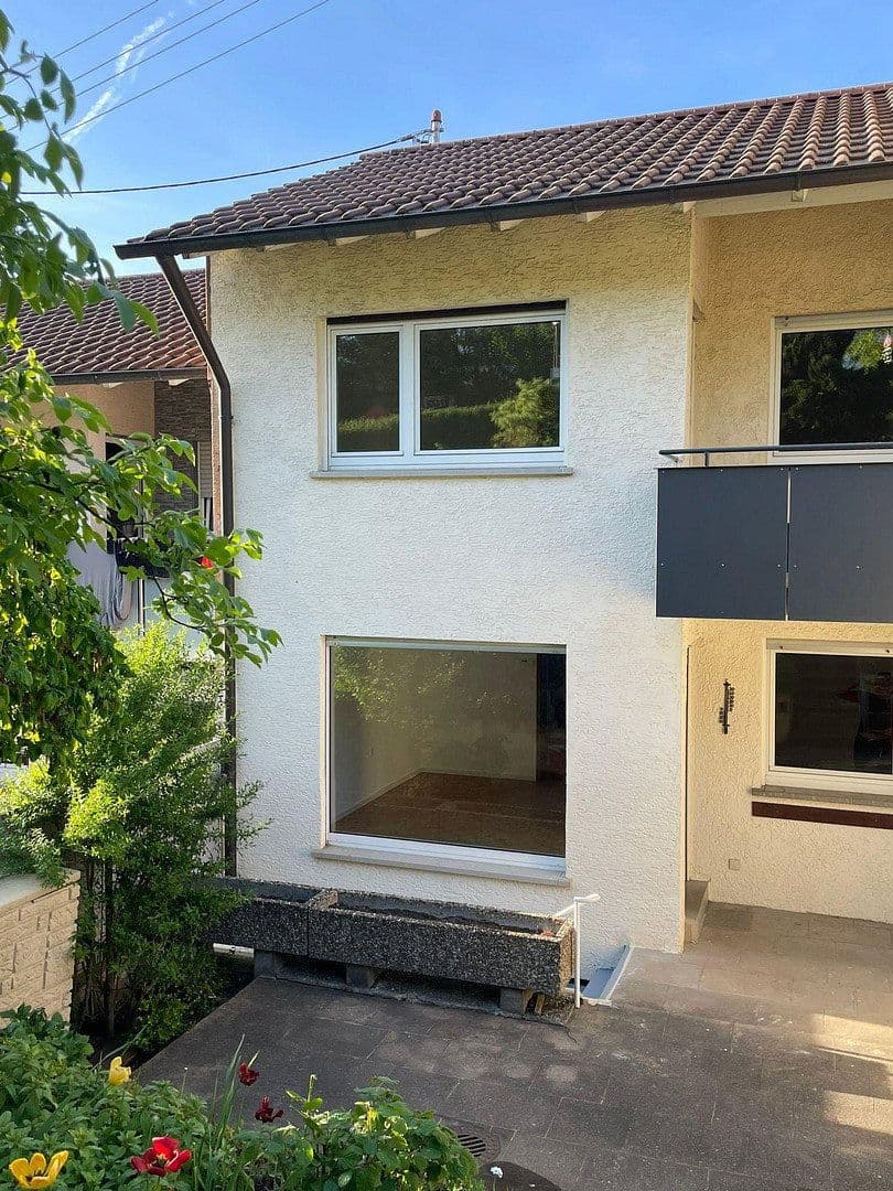 Prodej domu 118 m², pozemek 324 m², Schwieberdingen, Bádensko-Württembersko Prodej domu 118 m², pozemek 324 m², Schwieberdingen, Bádensko-Württembersko