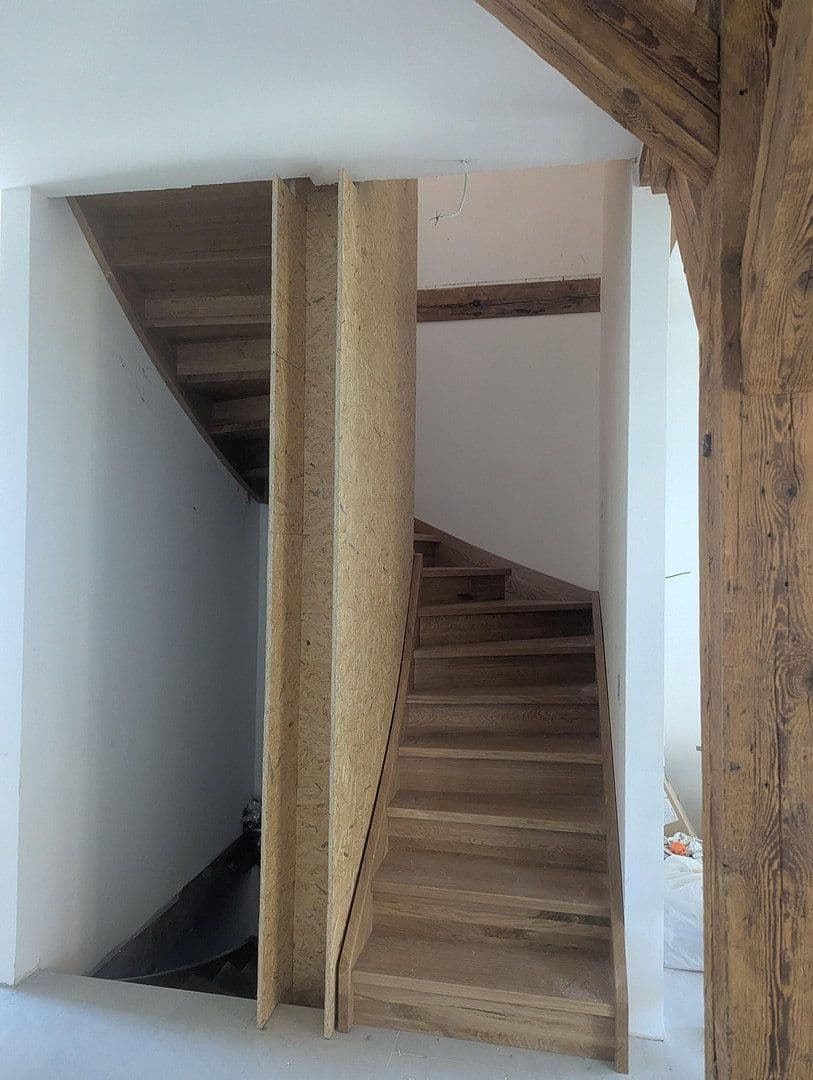 Pronájem domu 175 m², pozemek 225 m², Bahnhofstrasse 19, Obertraubling, Bavorsko Pronájem domu 175 m², pozemek 225 m², Bahnhofstrasse 19, Obertraubling, Bavorsko