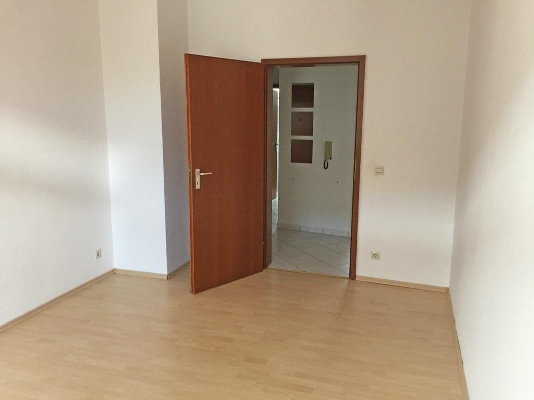 Pronájem bytu 2+1 58 m², Litzenhardtstr. 108, Karlsruhe, Bádensko-Württembersko Pronájem bytu 2+1 58 m², Litzenhardtstr. 108, Karlsruhe, Bádensko-Württembersko