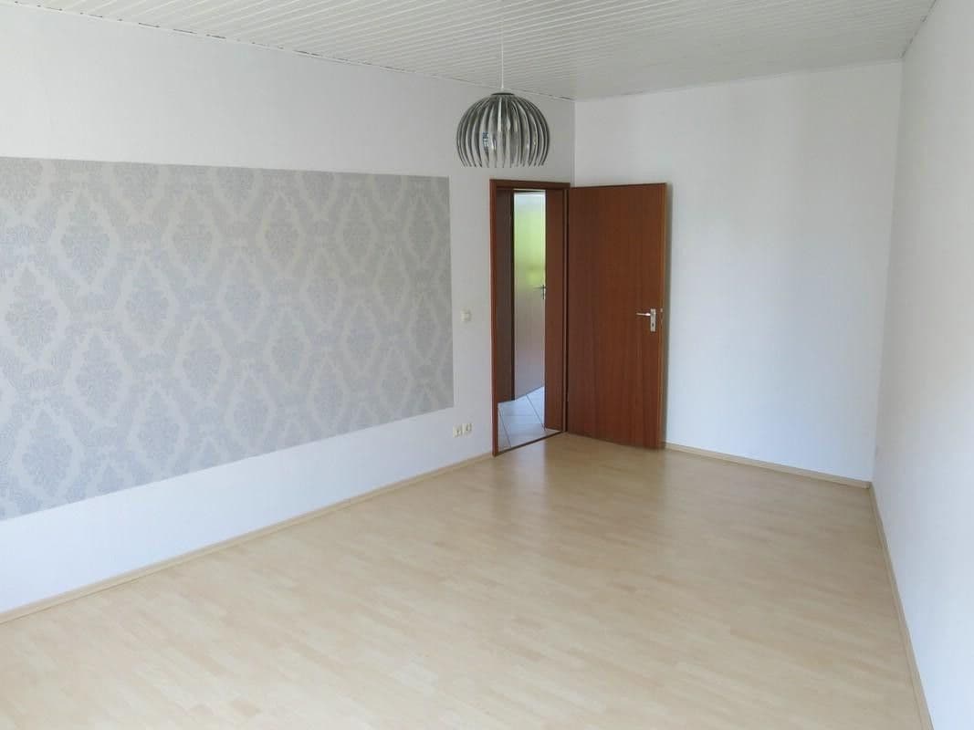 Pronájem bytu 2+1 58 m², Litzenhardtstr. 108, Karlsruhe, Bádensko-Württembersko Pronájem bytu 2+1 58 m², Litzenhardtstr. 108, Karlsruhe, Bádensko-Württembersko