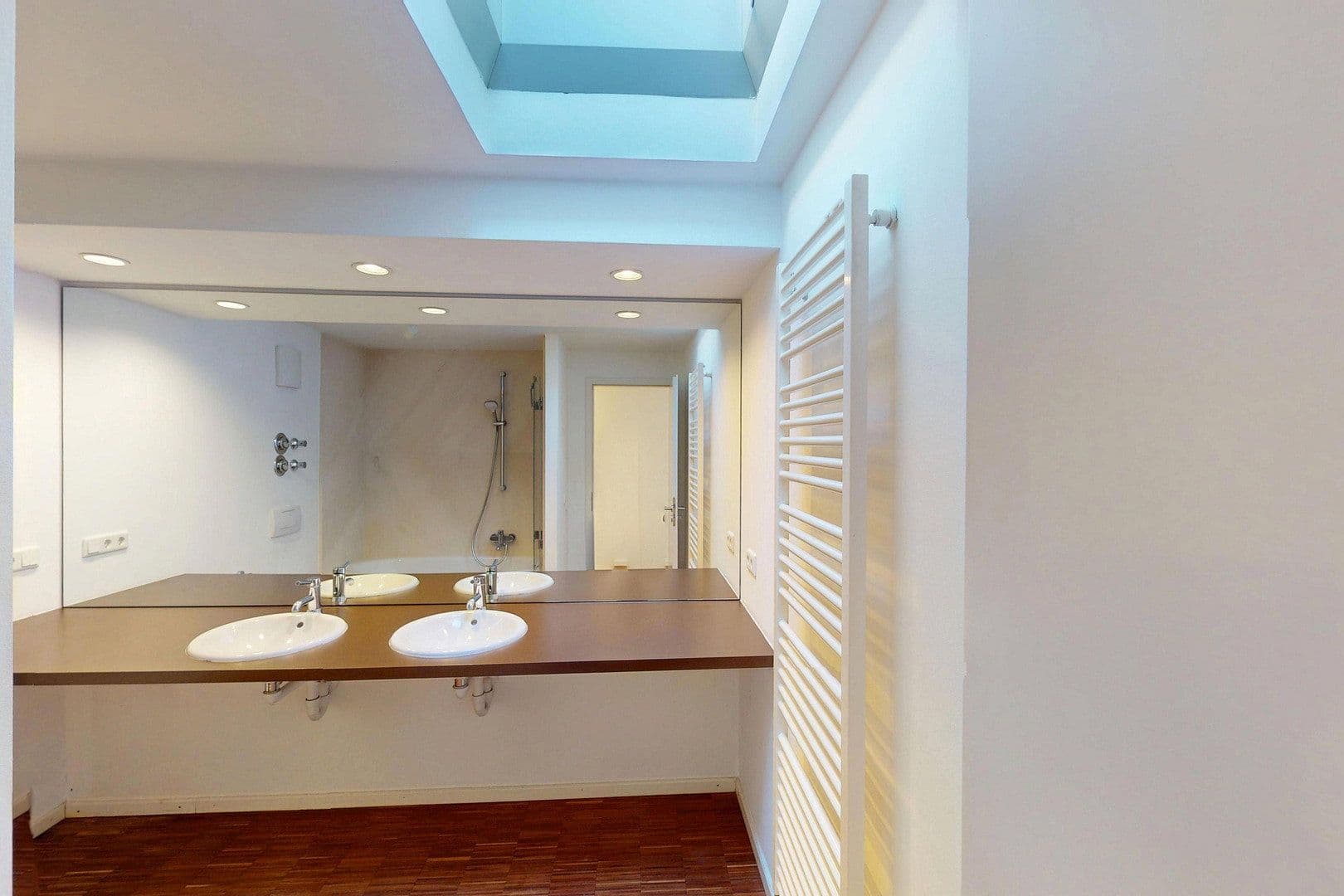 Prodej bytu 3+1 109 m², Hardenstraße 16, München, Bavorsko Prodej bytu 3+1 109 m², Hardenstraße 16, München, Bavorsko