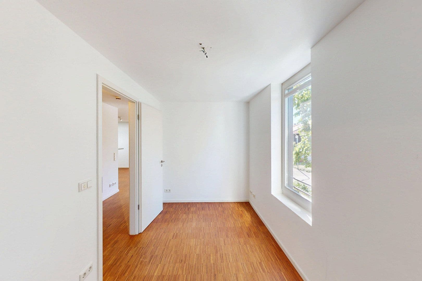 Prodej bytu 3+1 109 m², Hardenstraße 16, München, Bavorsko Prodej bytu 3+1 109 m², Hardenstraße 16, München, Bavorsko
